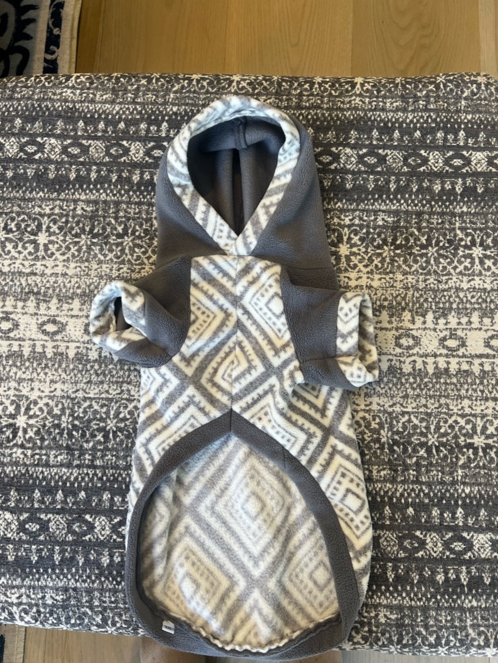 Gray Geometric Fleece Dog Hoodie - Cozy Pet Sweatshirt